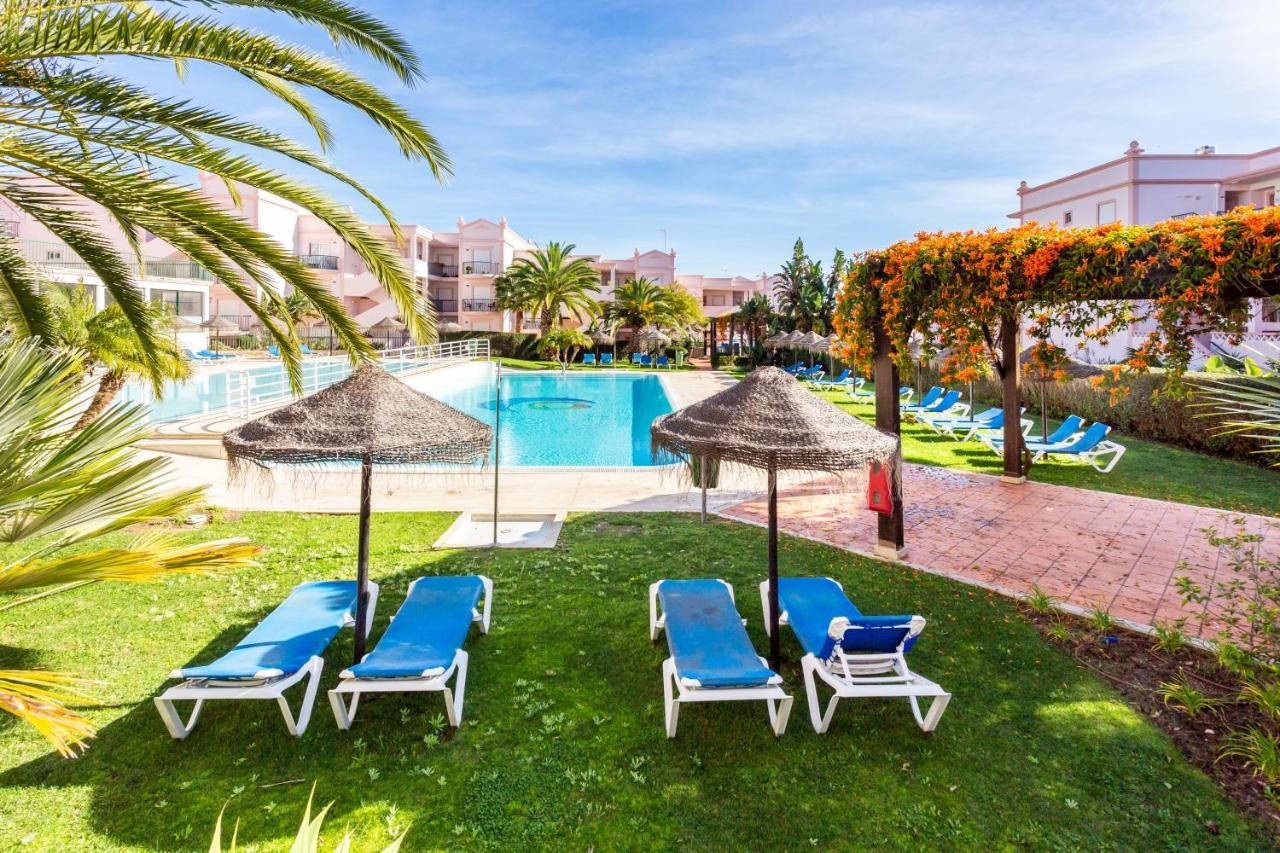 Lovely 2 Bedroom Apartment Including Pool, Stunning Ocean Views & Beach Closeby Luz Buitenkant foto