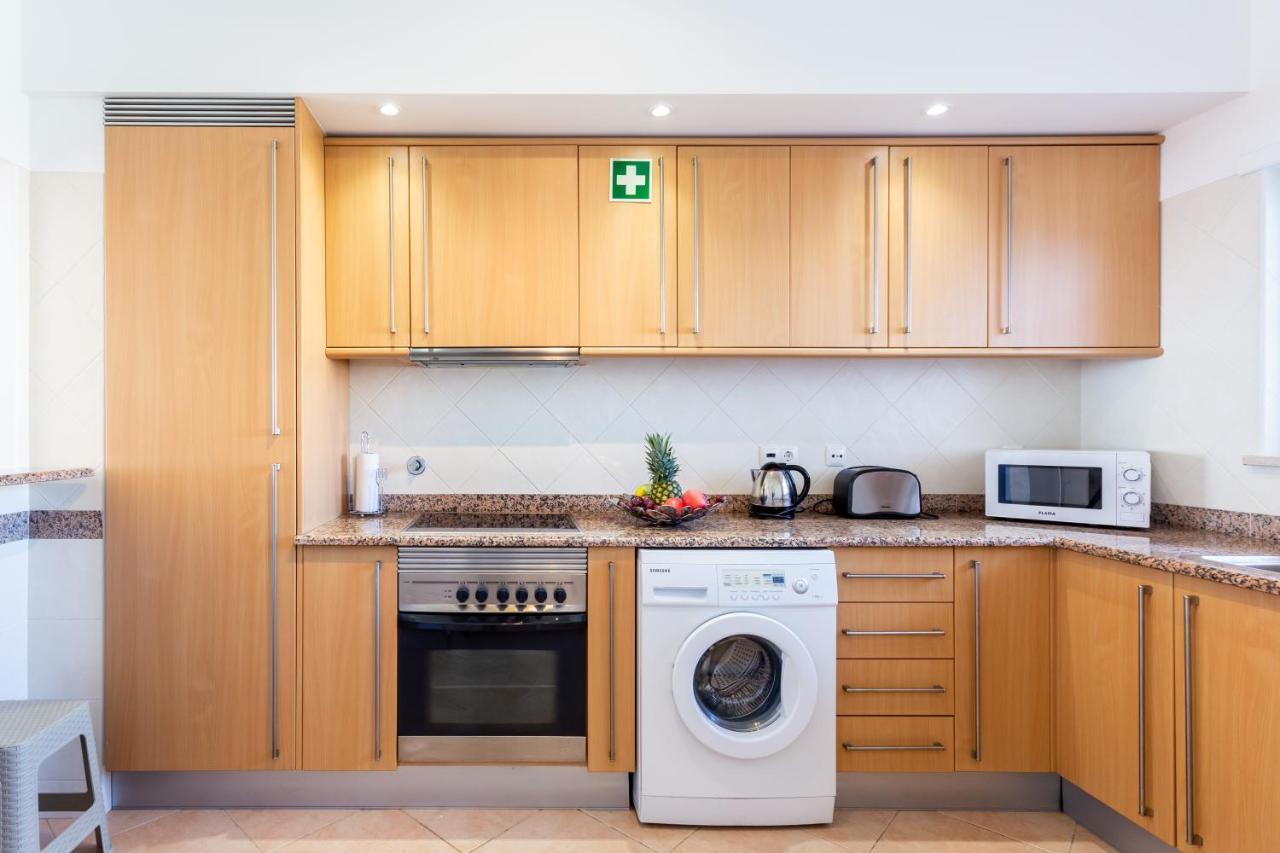 Lovely 2 Bedroom Apartment Including Pool, Stunning Ocean Views & Beach Closeby Luz Buitenkant foto
